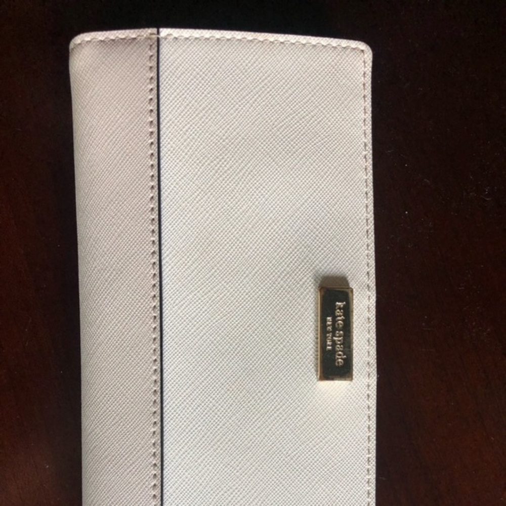 Kate Spade New York Stacy Laurel Way Wallet